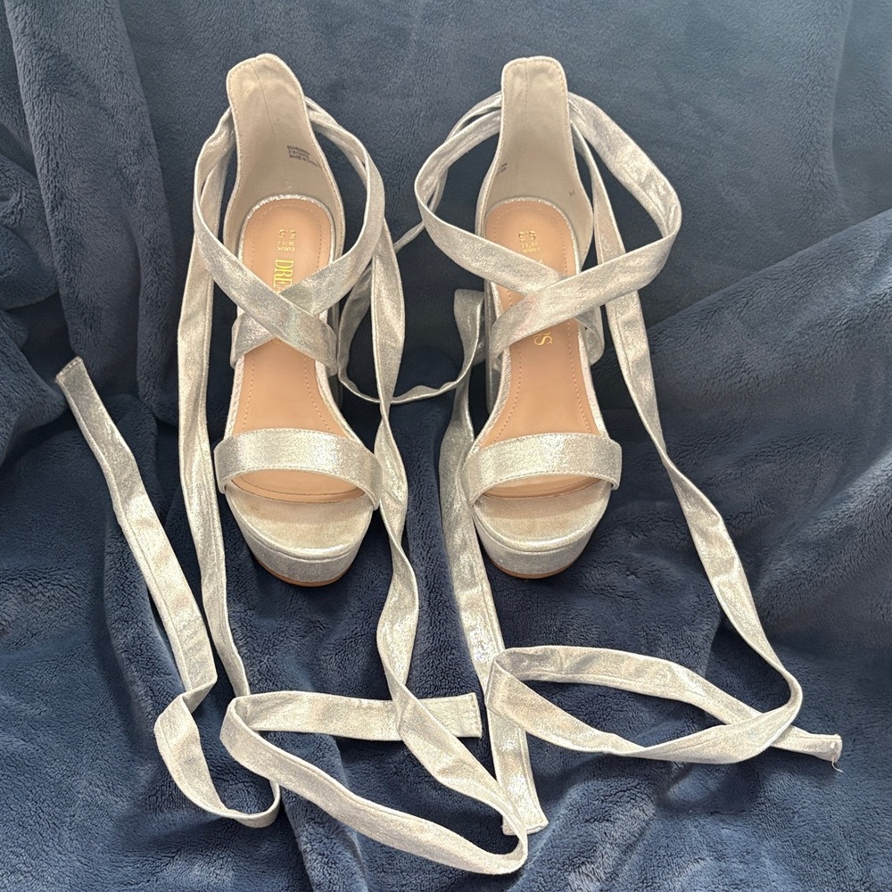 Dream Pairs Shimmering Silver Wrap Sandals